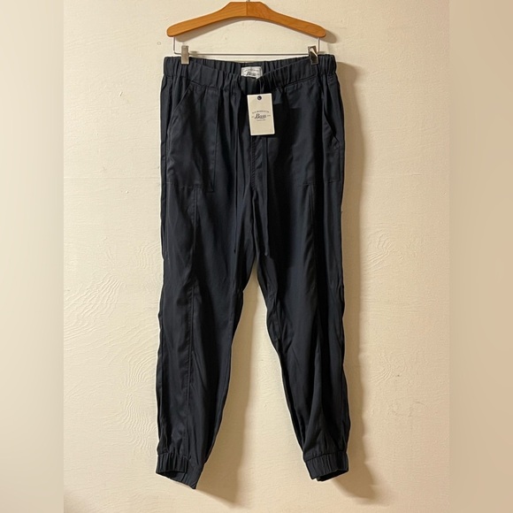 G.H. Bass & Co. Charcoal Jogger Pants Women’s Size Large - Picture 1 of 8